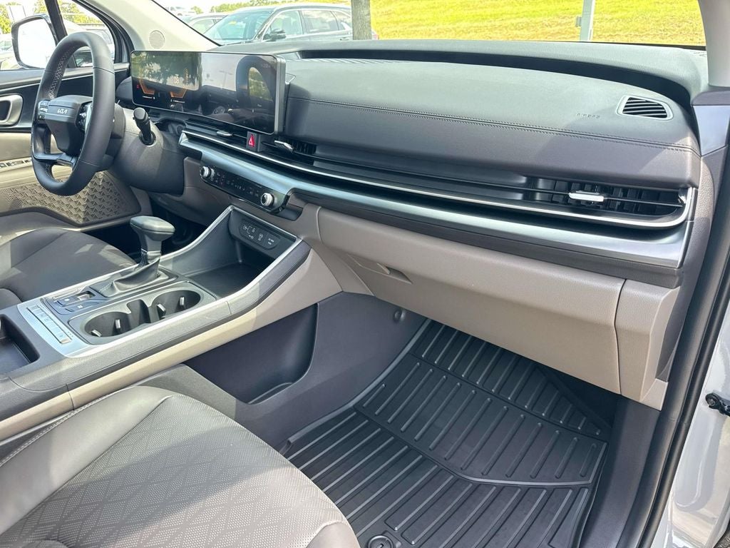 2027 Kia Carnival MPV LXS