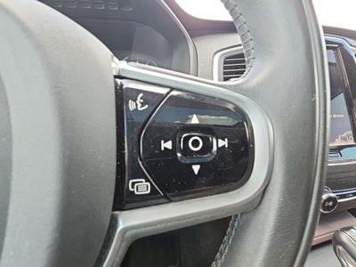 2020 Volvo XC90 T6 Momentum