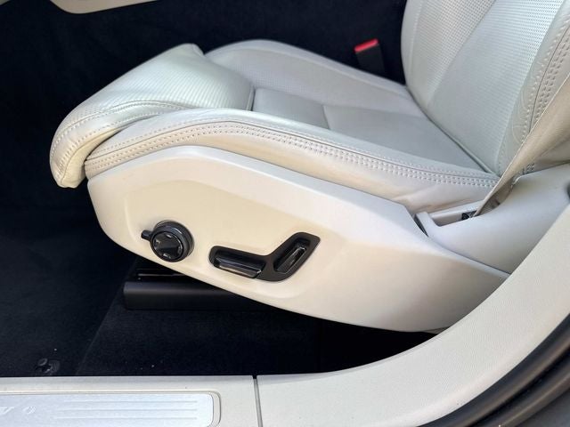 2021 Volvo XC60 T6 Inscription