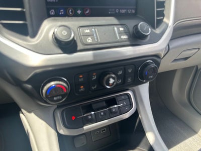2022 GMC Acadia SLE