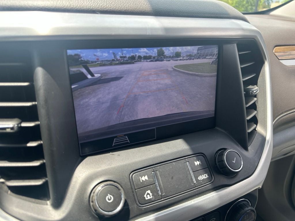 2022 GMC Acadia SLE