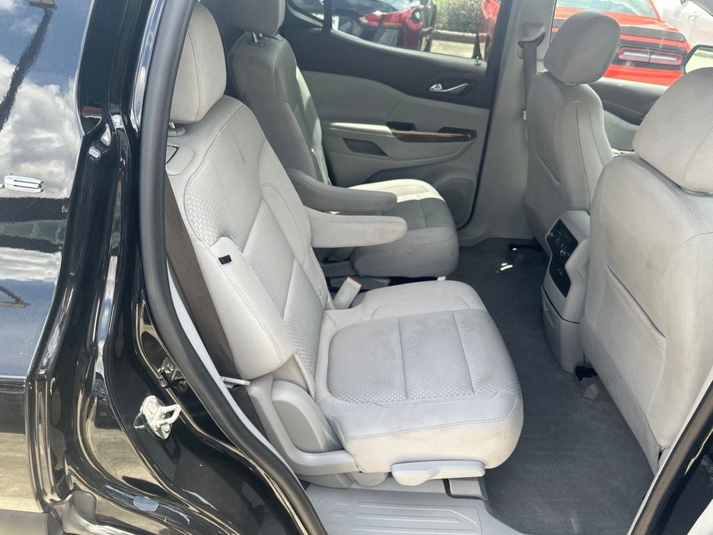 2022 GMC Acadia SLE