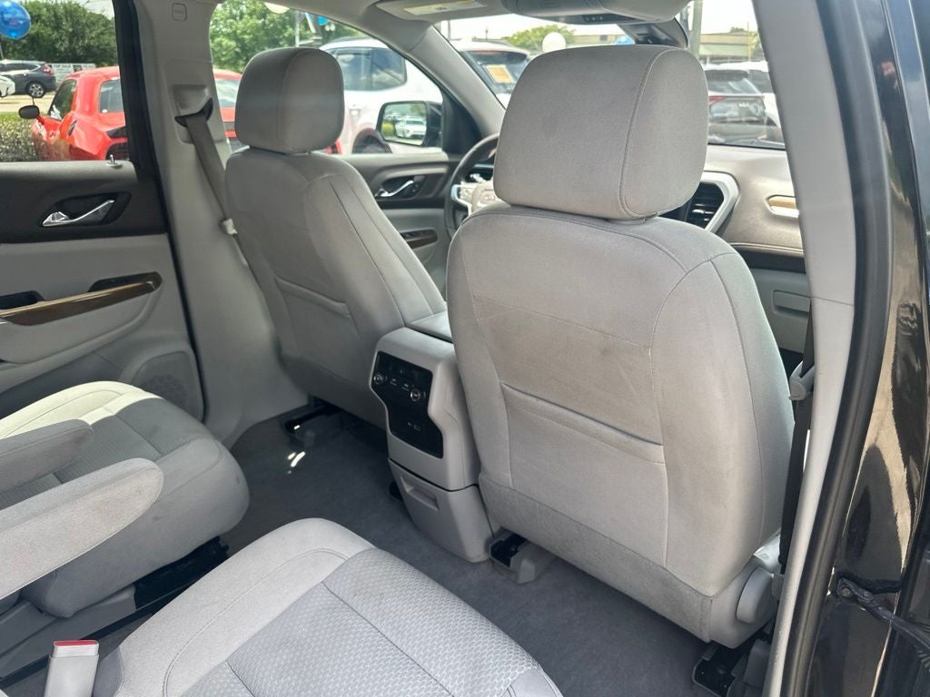 2022 GMC Acadia SLE