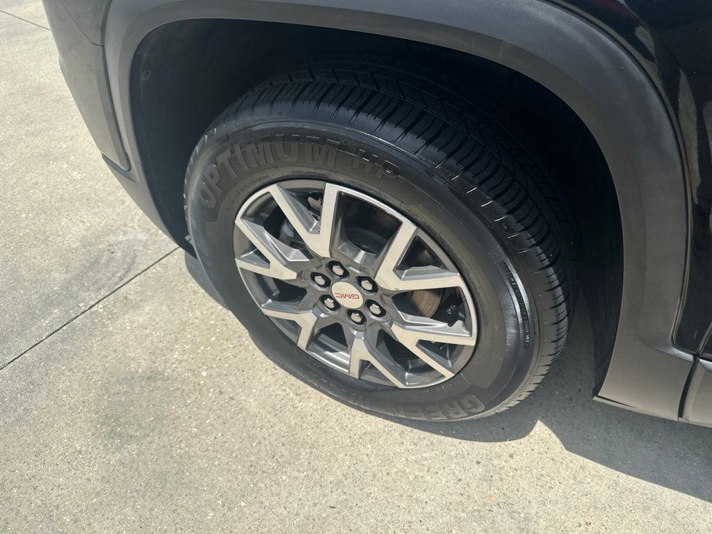 2022 GMC Acadia SLE