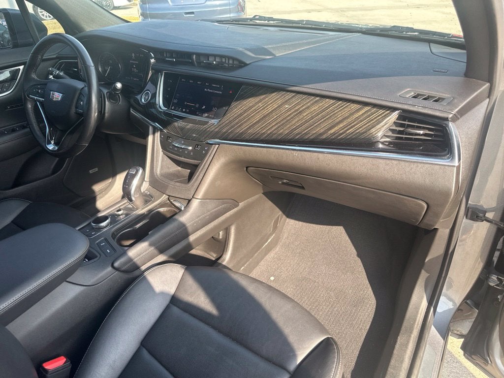 2022 Cadillac XT6 Premium Luxury
