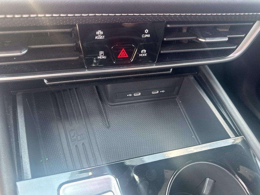 2025 Volkswagen Atlas Cross Sport 2.0T SE w/Technology