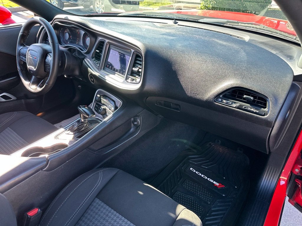 2021 Dodge Challenger SXT
