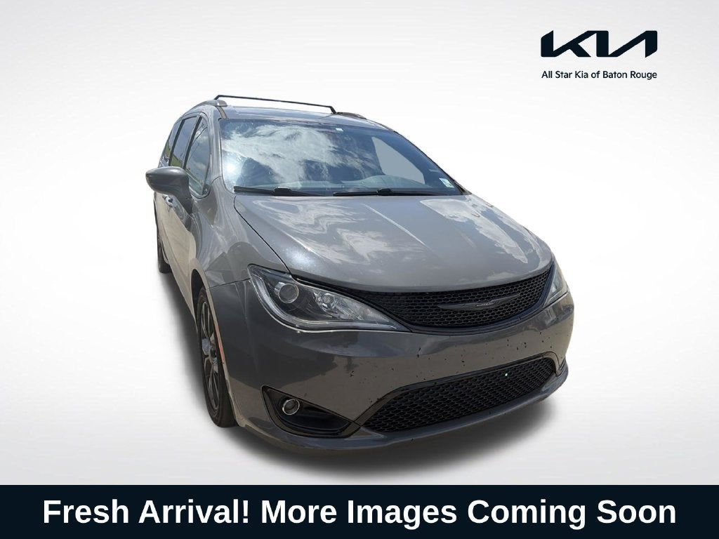 2020 Chrysler Pacifica Touring L