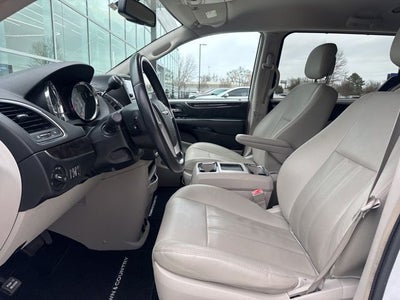 2015 Chrysler Town & Country Touring