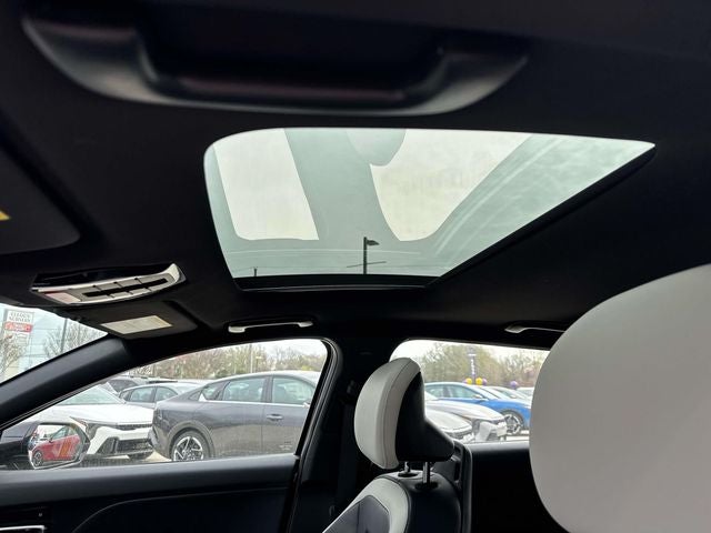 2025 Kia K4 GT-Line Turbo