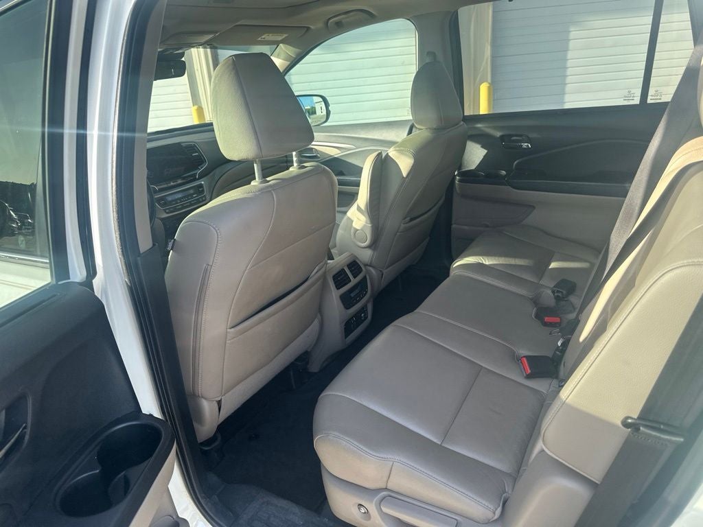 2019 Honda Pilot EX-L w/Navigation and Rear Entertainment System