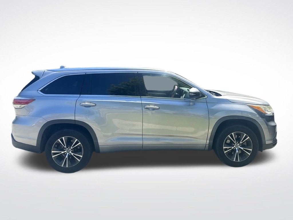 2016 Toyota Highlander XLE V6