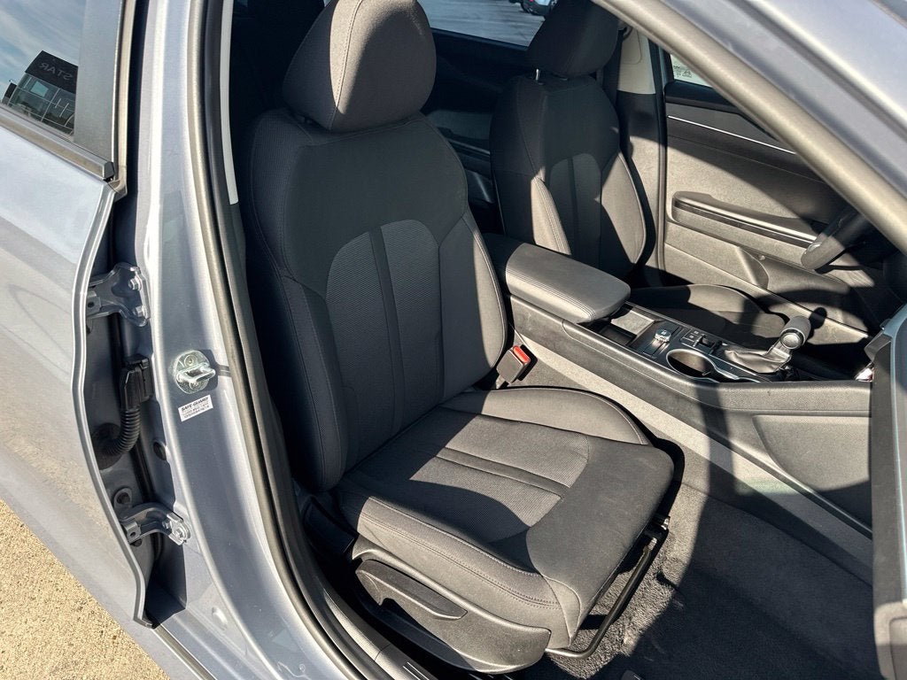 2022 Kia K5 LXS