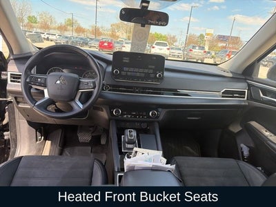 2023 Mitsubishi Outlander SE