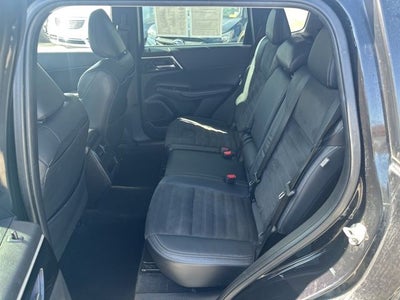 2023 Mitsubishi Outlander SE