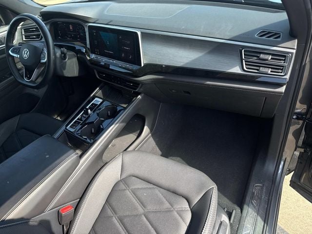 2025 Volkswagen Atlas Cross Sport 2.0T SE w/Technology