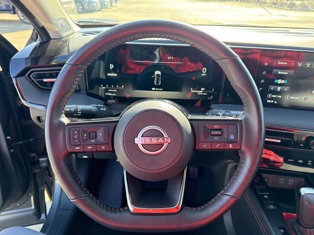 2025 Nissan Kicks SR