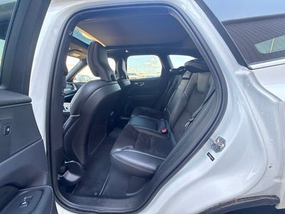 2019 Volvo XC60 Hybrid T8 R-Design