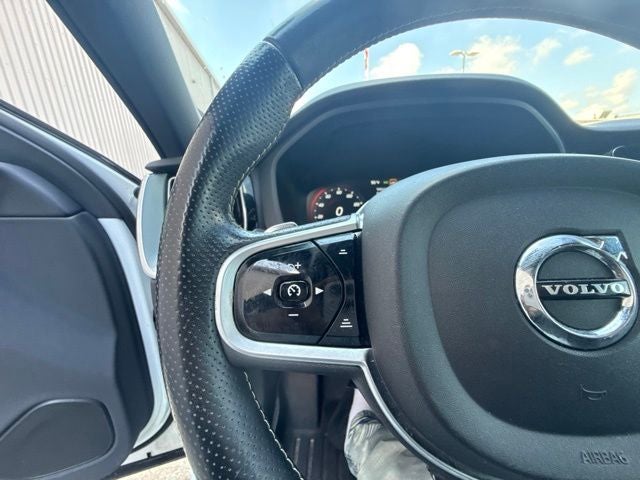 2019 Volvo XC60 Hybrid T8 R-Design