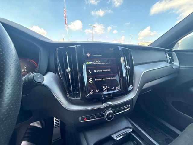 2019 Volvo XC60 Hybrid T8 R-Design