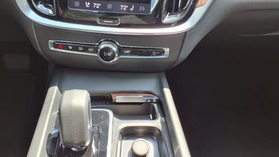 2025 Volvo V60 Cross Country B5 Plus