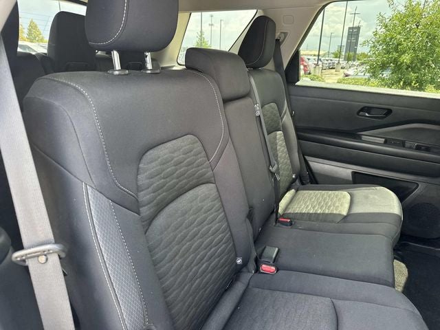 2023 Nissan Pathfinder S