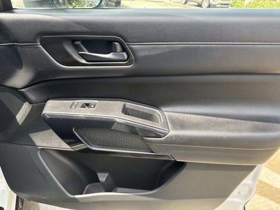 2023 Nissan Pathfinder S