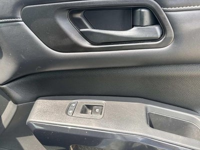 2023 Nissan Pathfinder S