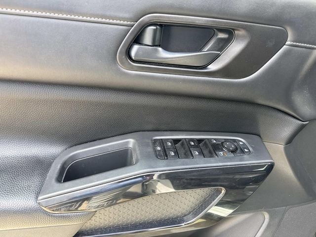 2023 Nissan Pathfinder S