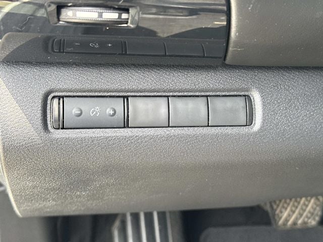 2023 Nissan Pathfinder S
