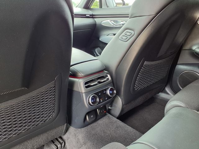 2024 Genesis GV70 2.5T