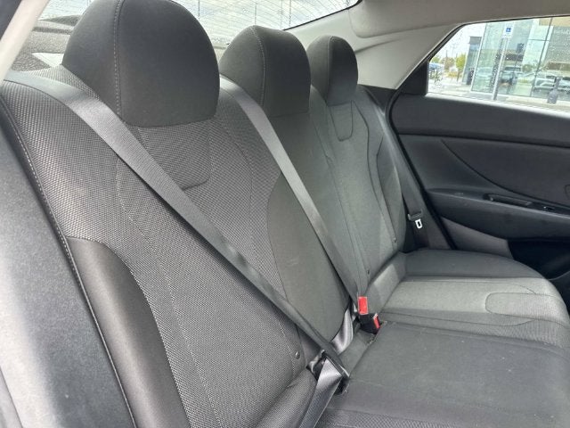 2022 Hyundai Elantra SE