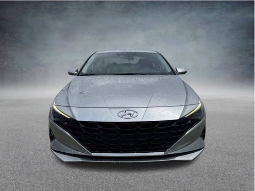 2022 Hyundai Elantra SE