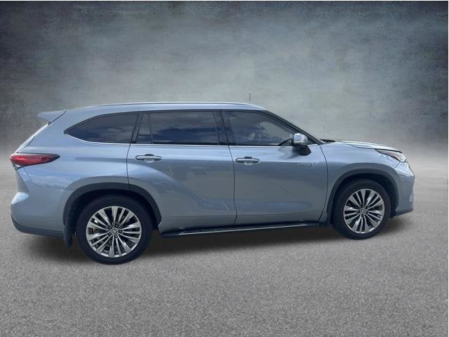 2021 Toyota Highlander Hybrid Platinum