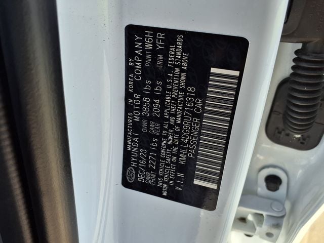 2024 Hyundai Elantra SE