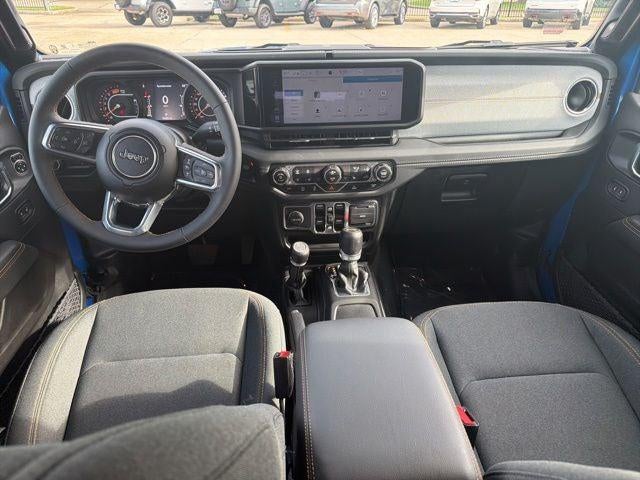 2024 Jeep Wrangler 4-Door Sahara 4x4
