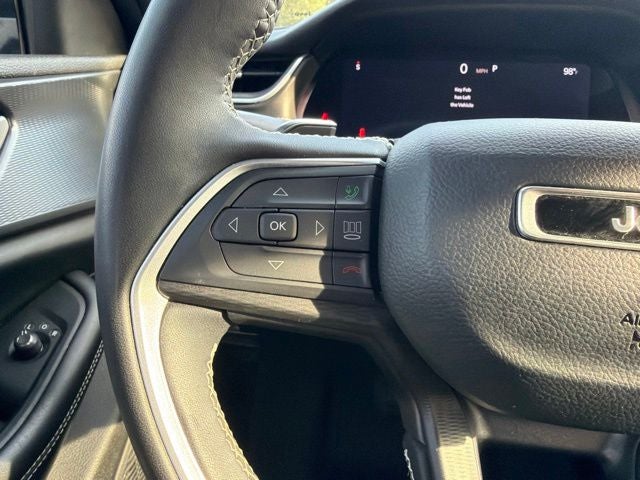 2023 Jeep Grand Cherokee L Altitude 4x2