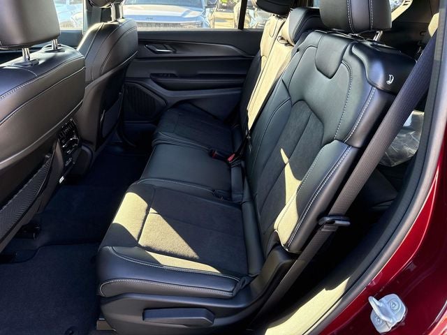 2025 Jeep Grand Cherokee L Altitude X 4x2