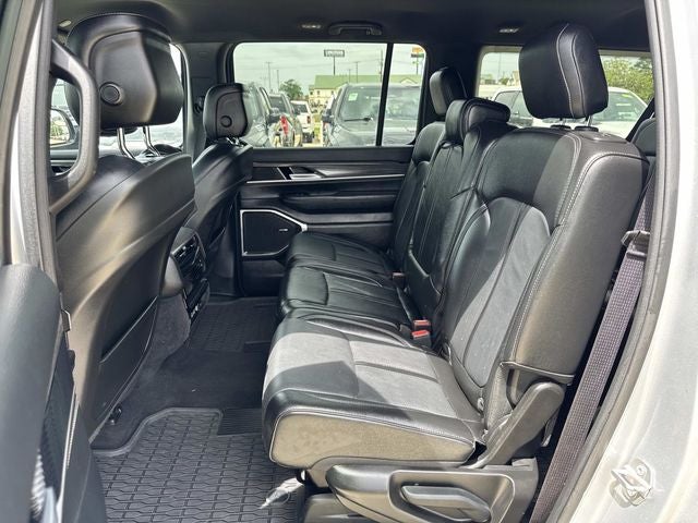 2024 Jeep Wagoneer L Series II 4x2