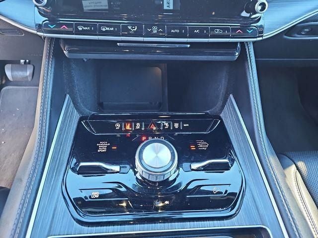 2024 Jeep Wagoneer L Series III