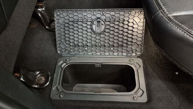 2018 RAM 1500 Laramie Crew Cab 4x4 5'7' Box