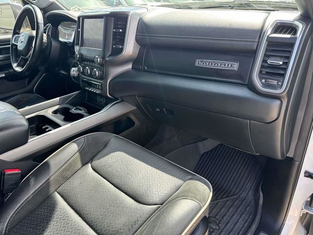 2022 RAM 1500 Laramie Crew Cab 4x2 5'7' Box