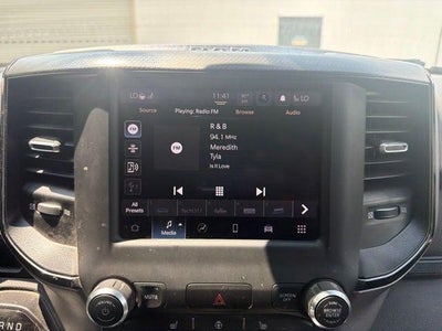2023 RAM 1500 Big Horn Crew Cab 4x4 5'7' Box