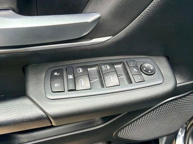 2020 RAM 1500 Big Horn Crew Cab 4x4 5'7' Box