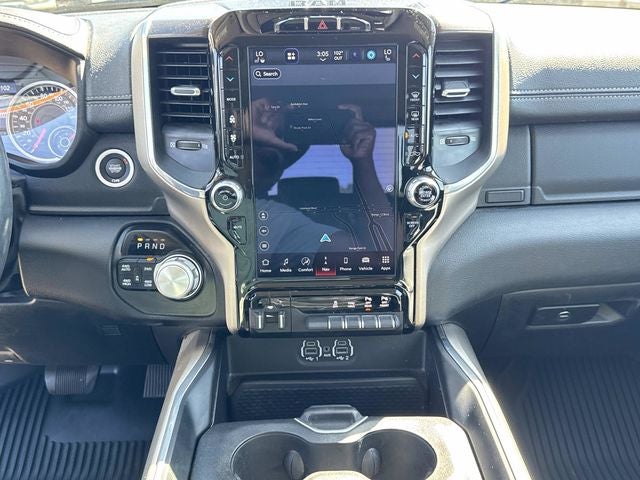 2022 RAM 1500 Laramie Crew Cab 4x4 5'7' Box