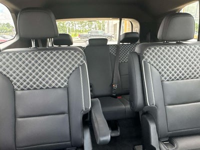 2025 GMC Acadia AWD Denali