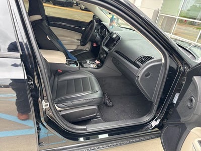 2023 Chrysler 300 Touring