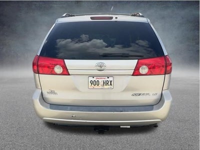 2006 Toyota Sienna Base