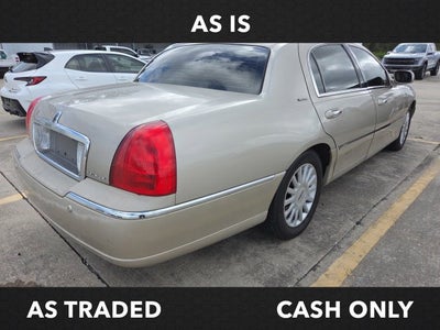 2005 Lincoln Town Car Signature