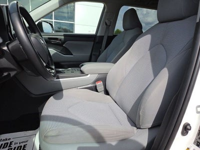 2020 Toyota Highlander LE